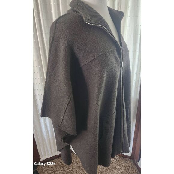 O2 Katie Todd gray 100% Wool high neck zip up batwing style poncho w raw hem NWT - Picture 13 of 13